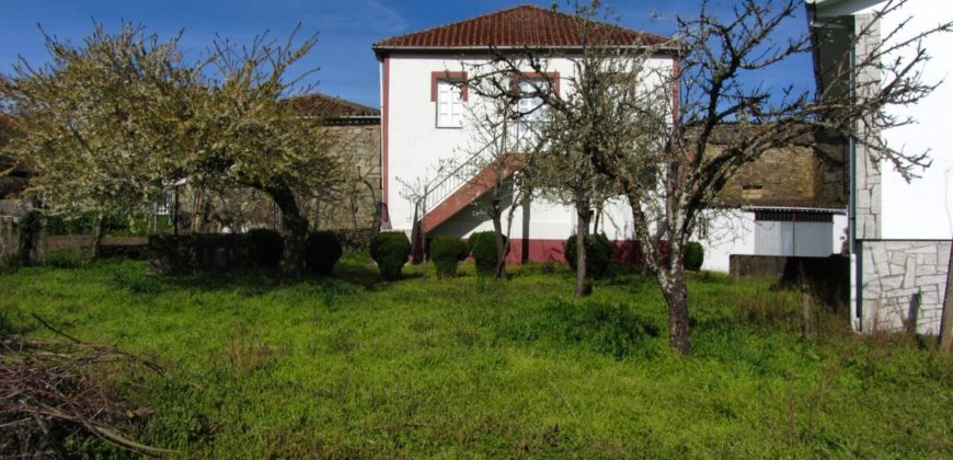 Villa in ländliche Lage mit Grundstück im Herzen der Region Ribeira Sacra