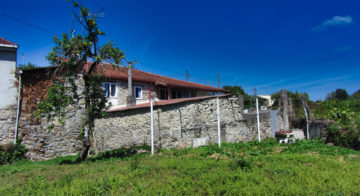 Steinhaus mit Grundstück in der Region Ribeira Sacra – CHV47