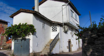 Casa rústica de piedra reformada y habitable en Chantada