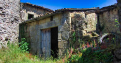 Rustic stone-built house to renovate with courtyard and outbuildings
