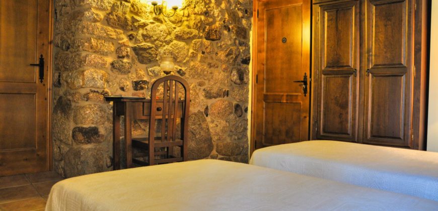 Landelijk hotel te koop gelegen op een prachtige locatie aan de rivier de Miño
