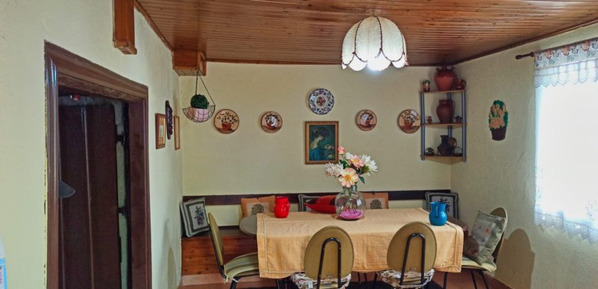 Charming Country Home with cottage and garden close to Monforte de Lemos