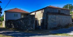 Two houses with courtyard and land in the Ribeira Sacra region