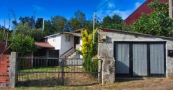 Komplett freistehendes Haus mit Grundstück und Nebengebäuden in der Region Ribeira Sacra
