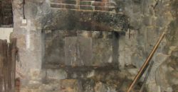 Casa rústica de piedra con anexos y finca en la Ribeira Sacra