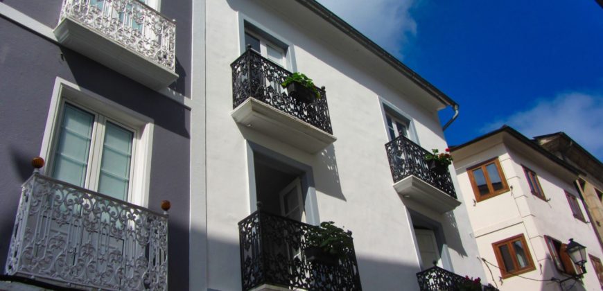 Sfeervol hotel te koop in het historische centrum van Mondoñedo