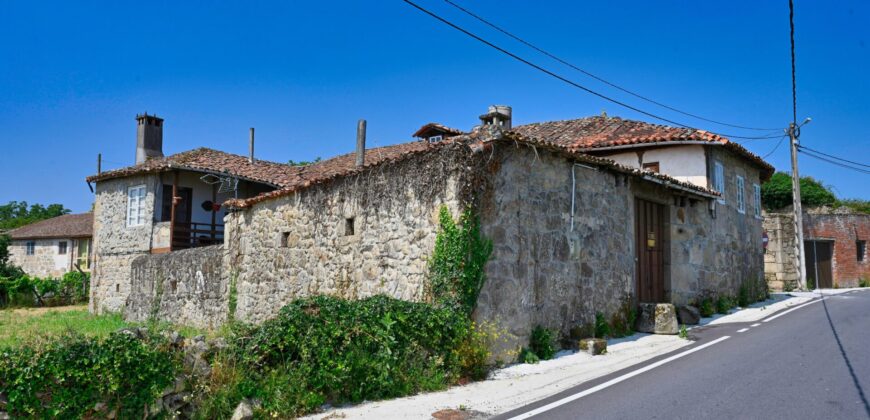 Hermosa casa de arquitectura popular gallega en la Ribeira Sacra