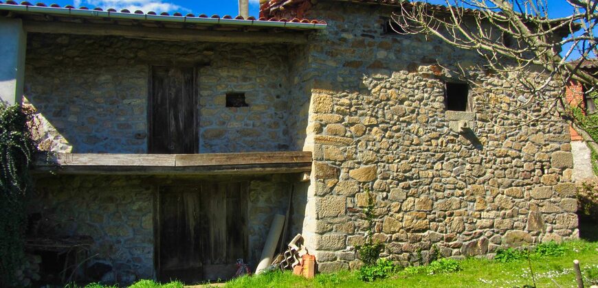 Schönes Steinhaus mit Scheune und Garten in der Ribeira Sacra