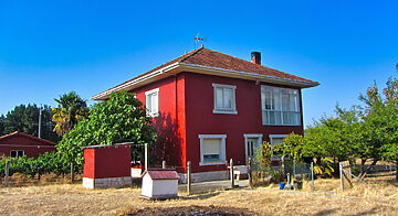 Secluded rural villa with large plot and outbuildings