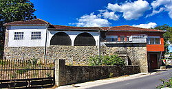 Gran casa rural de piedra con fincas, muy bien situada Gran casa rural de piedra con fincas, muy bien situada