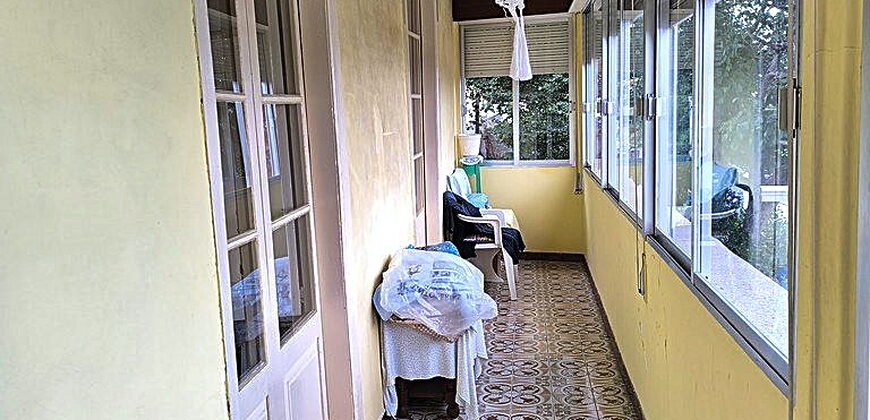 Gran casa rural de piedra con fincas, muy bien situada