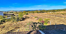 Casa rural tranquila con 8.000 m² de terreno a solo 3 km de Monforte de Lemos Casa rural tranquila con 8.000 m² de terreno a solo 3 km de Monforte de Lemos