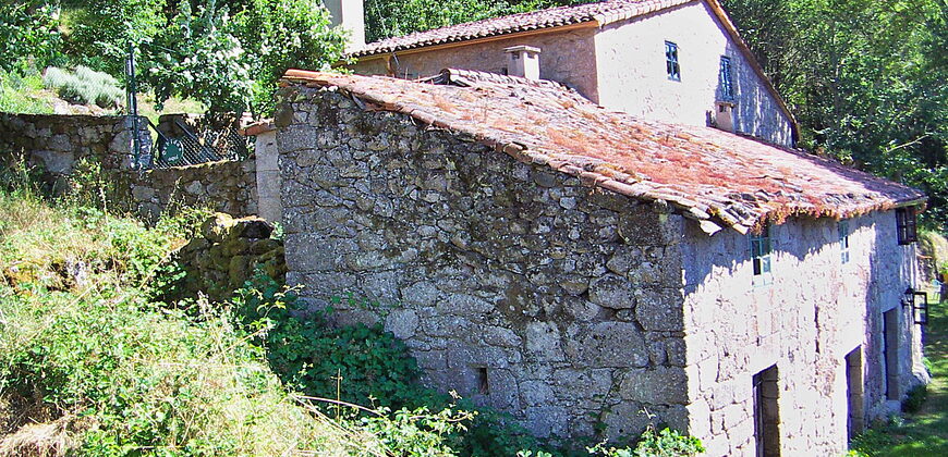 Se vende casa de turismo rural en inmejorable situación en la Ribeira Sacra