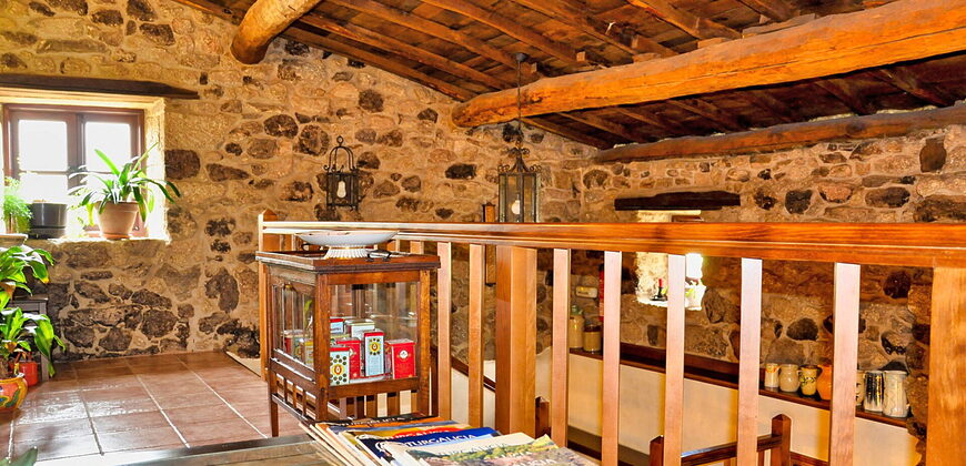 Se vende casa de turismo rural en inmejorable situación en la Ribeira Sacra