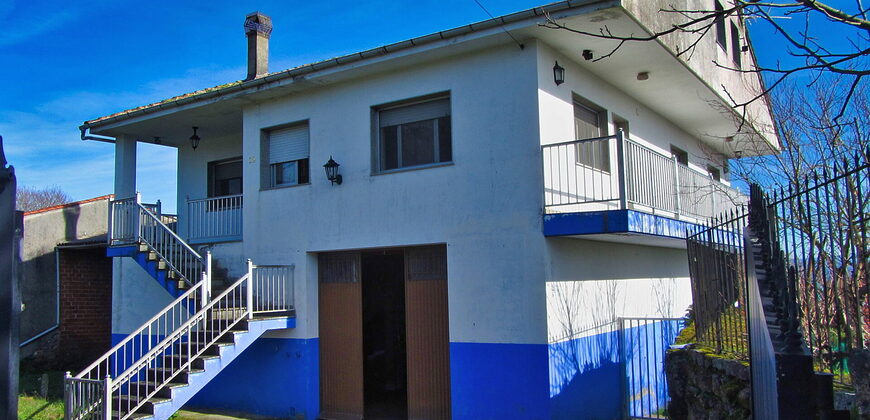 Country House with garden in the heart of the Ribeira Sacra region