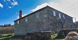 Beautiful stone-built Country House with 9 hectares of land in Antas de Ulla Beautiful stone-built Country House with 9 hectares of land in Antas de Ulla