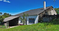 Bonita casa rústica de piedra con anexos y fincas en Palas de Rei Bonita casa rústica de piedra con anexos y fincas en Palas de Rei