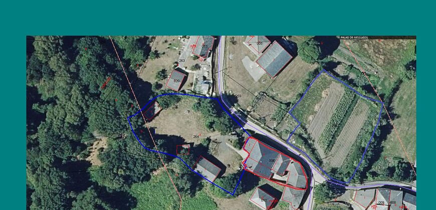 Bonita casa rústica de piedra con anexos y fincas en Palas de Rei