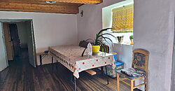 Geräumiges Natursteinhaus mit Innenhof und Grundstück in Monforte de Lemos Geräumiges Natursteinhaus mit Innenhof und Grundstück in Monforte de Lemos