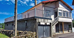 Ländlich gelegene Villa mit Innenhof und Terrassen in der Ribeira Sacra Ländlich gelegene Villa mit Innenhof und Terrassen in der Ribeira Sacra