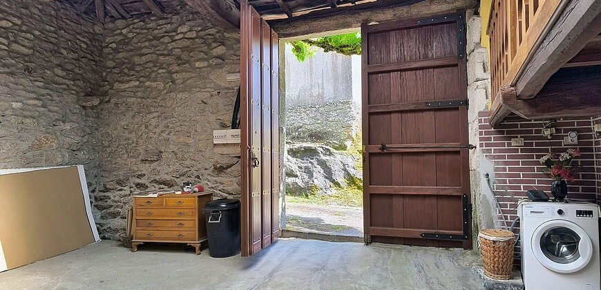 Schönes, renoviertes Natursteinhaus mit Garten in Monterroso