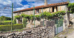 Schönes, renoviertes Natursteinhaus mit Garten in Monterroso Schönes, renoviertes Natursteinhaus mit Garten in Monterroso