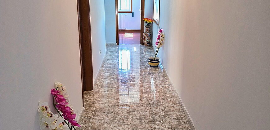 Fully habitable Country House with land and stunning views overlooking the Cabe valle