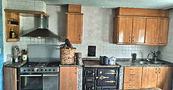 Detached country home with garden in the centre of the Ribeira Sacra