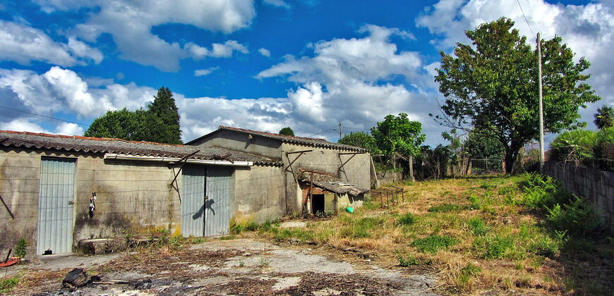 Detached country home with garden in the centre of the Ribeira Sacra