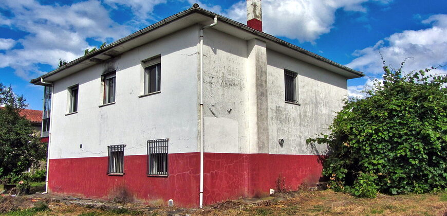 Detached country home with garden in the centre of the Ribeira Sacra