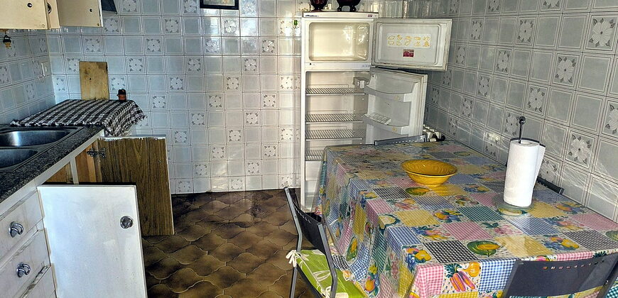 Townhouse with potential for business located in Ferreira de Panton
