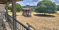 Complex of 3 stone-built houses with a beautiful “hórreo” and land Complex of 3 stone-built houses with a beautiful “hórreo” and land