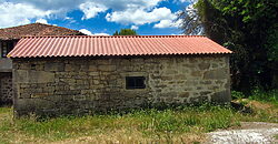 Complex of 3 stone-built houses with a beautiful “hórreo” and land Complex of 3 stone-built houses with a beautiful “hórreo” and land