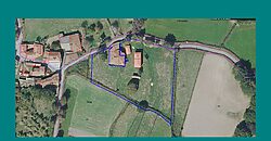 Complex of 3 stone-built houses with a beautiful “hórreo” and land Complex of 3 stone-built houses with a beautiful “hórreo” and land