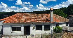 Partially renovated stone house with land in an attractive location Partially renovated stone house with land in an attractive location