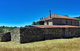 Rustic stone-built house to renovate with outbuildings and a large plot of land Rustic stone-built house to renovate with outbuildings and a large plot of land