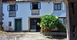 Beautiful stone-built Country House with courtyard and land in Antas de Ulla