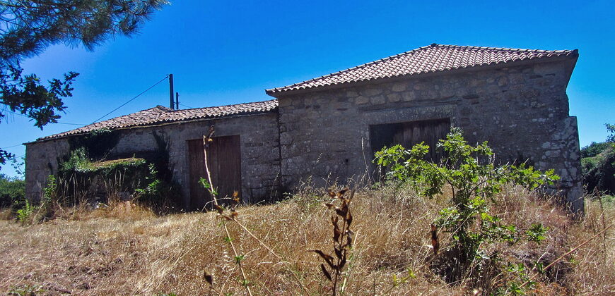 Stunning hamlet for sale with 20 hectares of land